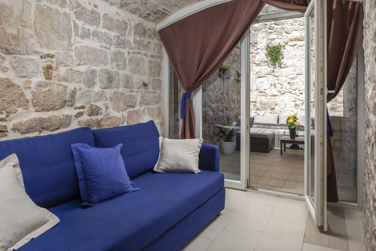 Awesome Stone House Hotel สปลิท ภายนอก รูปภาพ
