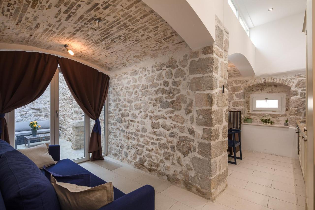 Awesome Stone House Hotel สปลิท ภายนอก รูปภาพ