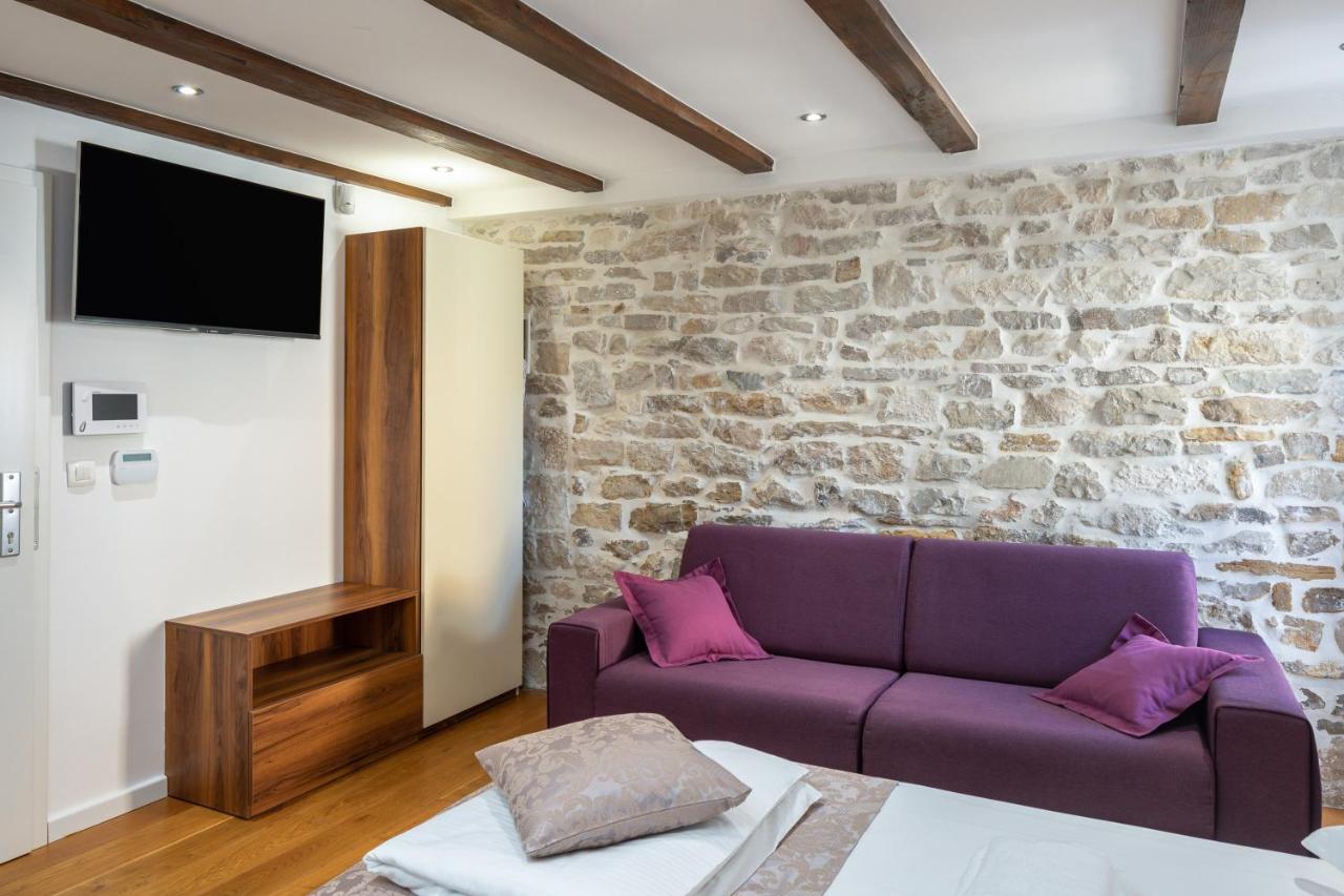 Awesome Stone House Hotel สปลิท ภายนอก รูปภาพ